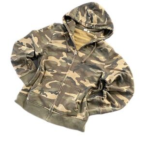 Vintage Gap camouflage zip-up hoodie, size L